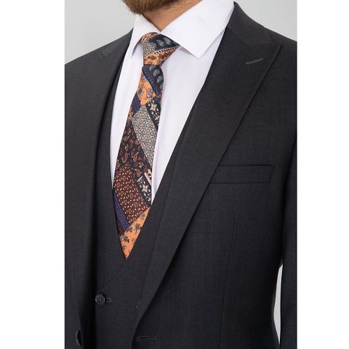 GREY TURKEY SUIT AND BROWN AND ORANGE DESIGN TIE (COMPLETE) WITH ONE BUTTON | AVAILABLE IN ALL SIZES (DEJOS) (N)