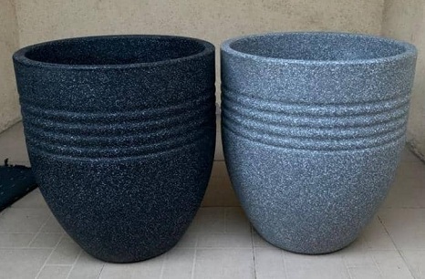 BLACK AND GREY STONE V-SHAPAD DESIGNED FLOWER POTS WITHOUT FLOWER (PEGLO) - Large