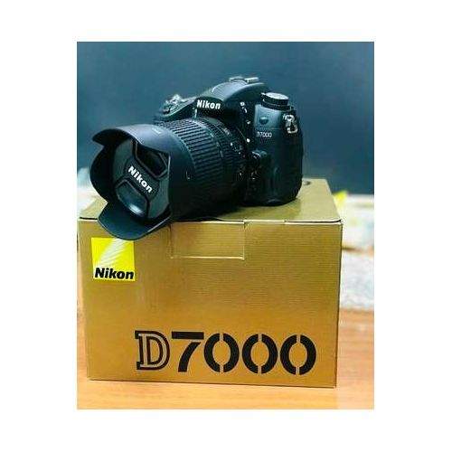 NIKON Professional Digital DSLR Camera D7000 18-55mm Lens (DAME) 