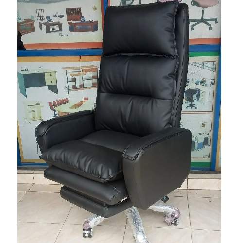 QUALITY DESIGNED BLACK EXECUTIVE CHAIR - AVAILABLE (UGIN)