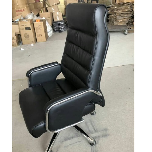 QUALITY DESIGNED BLACK EXECUTIVE OFFICE CHAIR - AVAILABLE (NOFU)