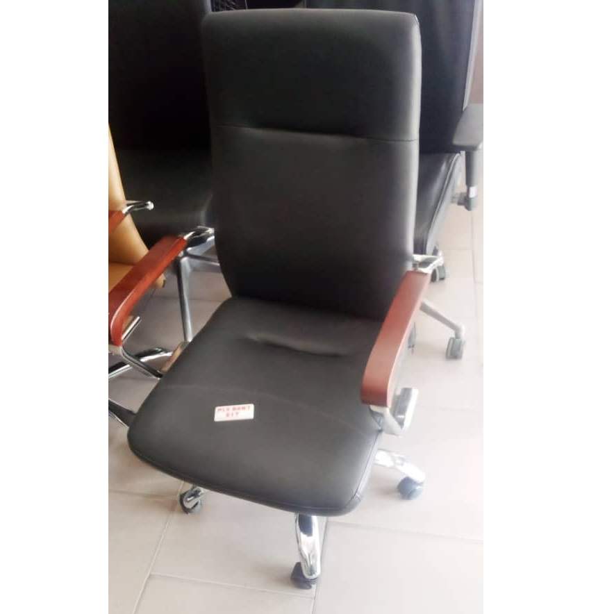 QUALITY DESIGNED LIGHT & WOODEN TOP HANDLE EXECUTIVE CHAIR  AVAILABLE-(ROMIN)