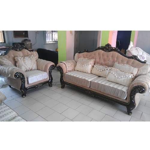 QUALITY DESIGNED ROYAL CREAM & LIGHT BROWN 7 SEATERS CHAIRS ONLY _ AVAILABLE (LEWO)