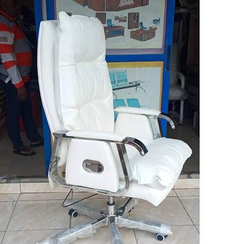 QUALITY DESIGNED WHITE EXECUTIVE CHAIR - AVAILABLE (UGIN)