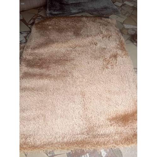 V I P CENTER RUG 081 (5FTx7FT) - Medium