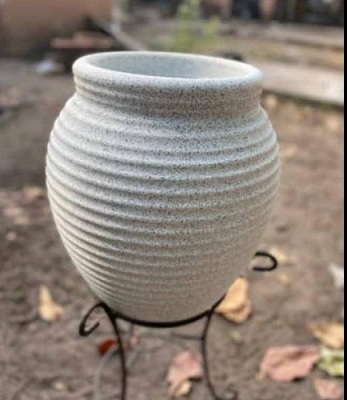 WHITE SHORT OVAL STONE DESIGNED FLOWER POT (PEGLO) - Large