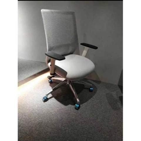 DELUXE OFFICE SWIVEL CHAIR|DEL 242 - Medium