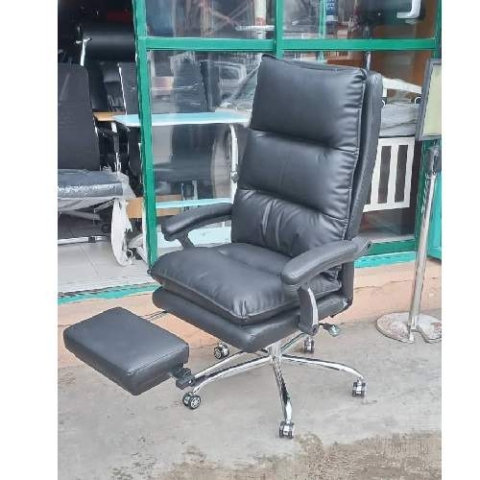 QUALITY DESIGNED BLACK EXECUTIVE OFFICE CHAIR WITH LEG REST - AVAILABLE (UGIN)