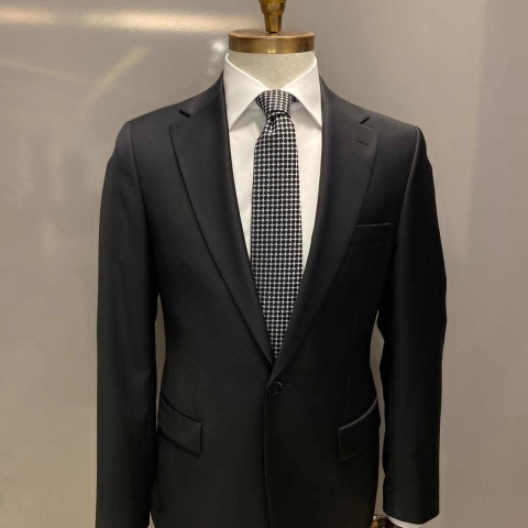 EXECUTIVE BLACK TURKEY SUIT WITH ONE BUTTON