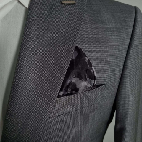 EXECUTIVE LIGHTER GREY TURKEY SUIT WITH ONE BUTTON