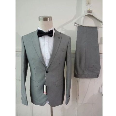 LIGHT GREY SUIT  WITH ONE BUTTON  | AVAILABLE IN ALL SIZES (MADU) (N)